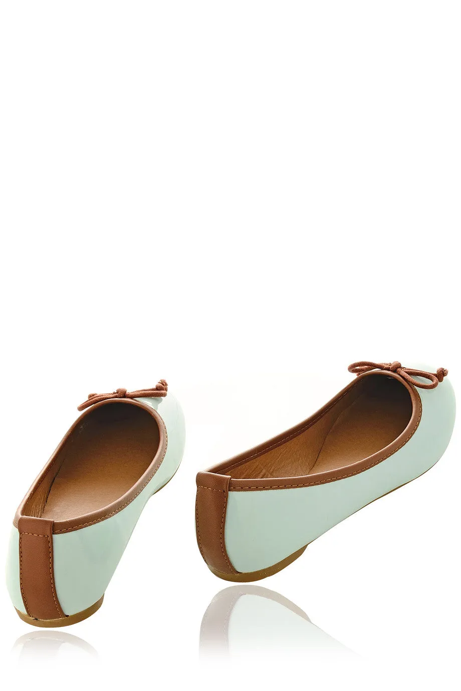 DEUX COULEUR Mint Patent Ballerinas