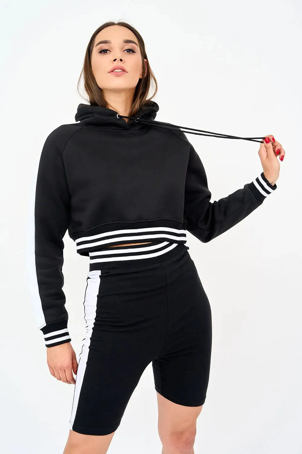 Women's Tracksuit Set Stylish Cropped Drawstring Hoodie with Panelled Design and Cycling Shorts Featuring Trendy Contrast Panels